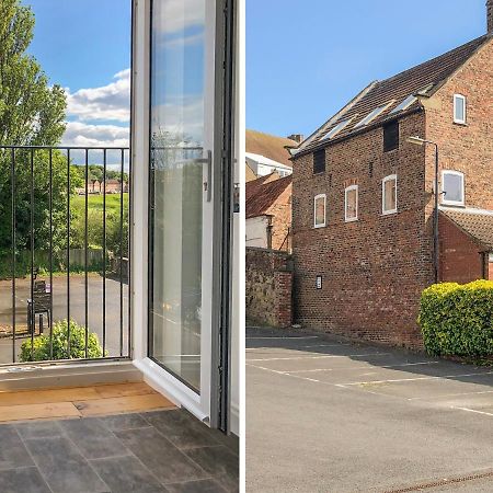 2 Rodgers Mews Apartman Malton Kültér fotó